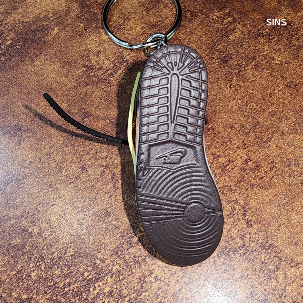 Sneaker Key Chain Or Bag Charm Brown Monogram - Picture 5 of 11